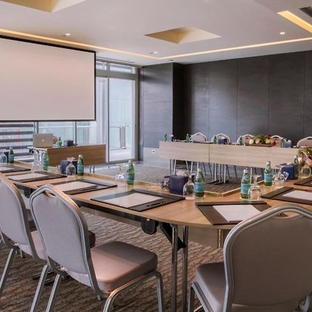 The Abdali Boulevard Hotel Амман Экстерьер фото Meeting room