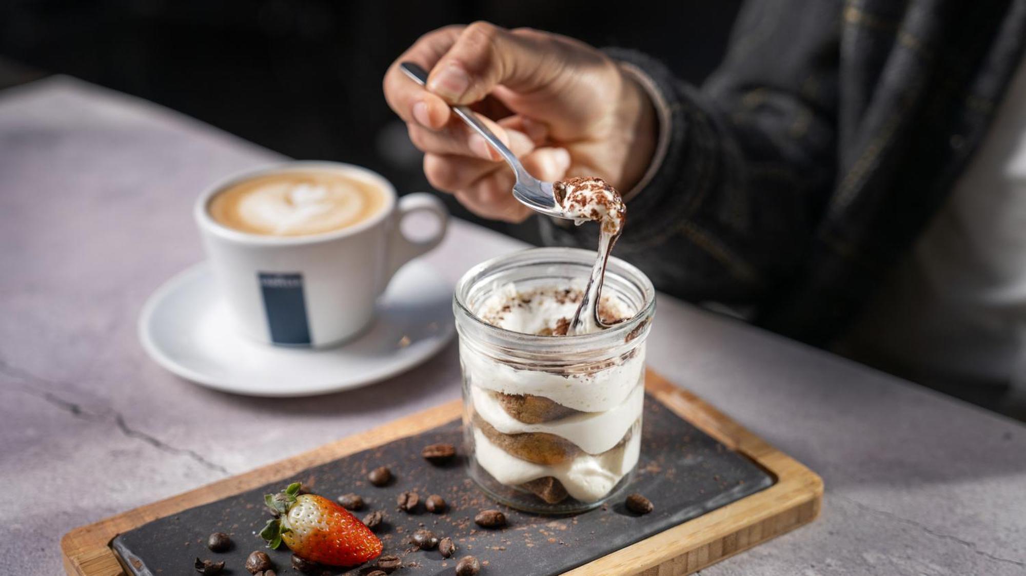 The Abdali Boulevard Hotel Амман Экстерьер фото A chocolate parfait