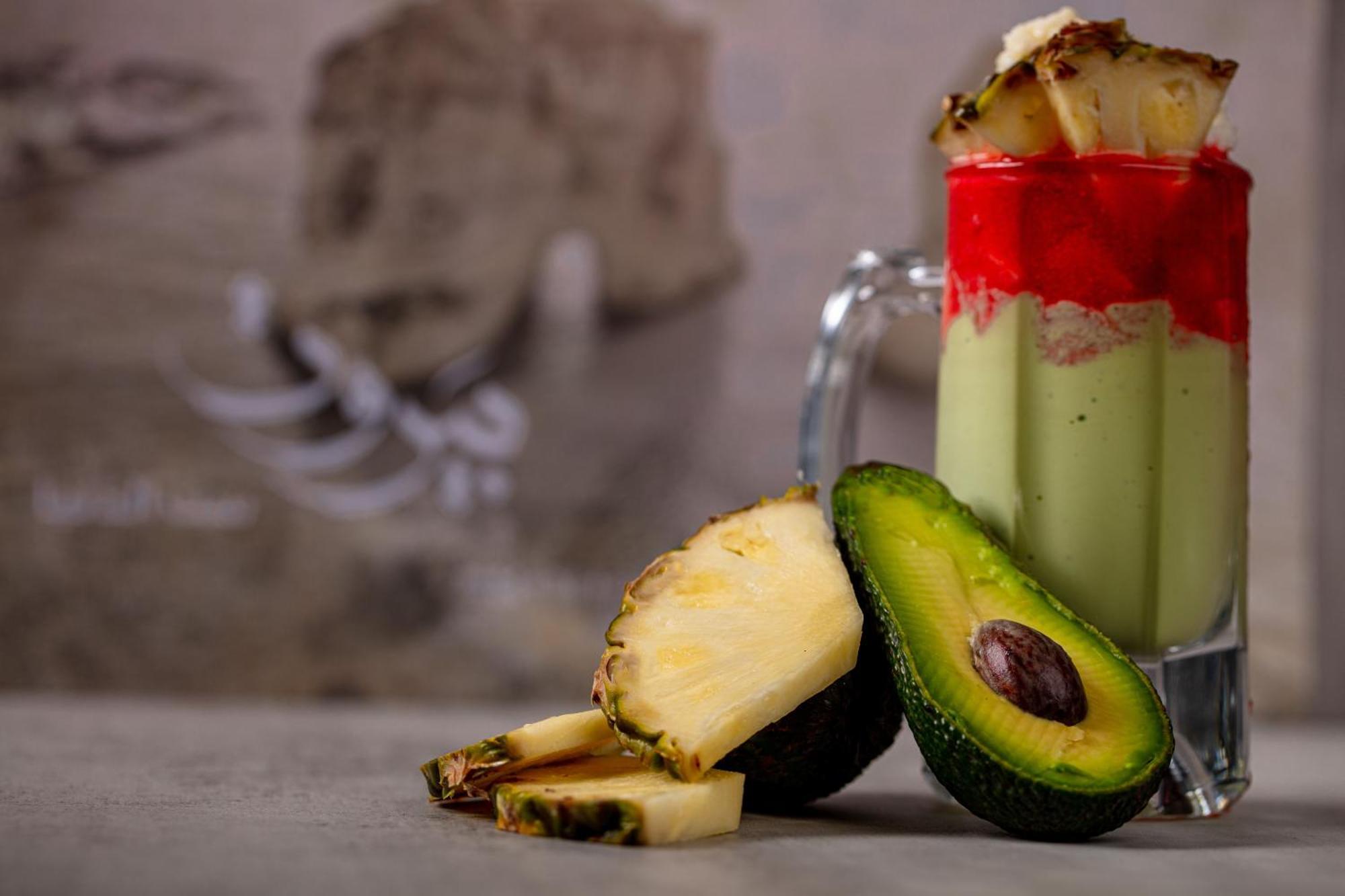 The Abdali Boulevard Hotel Амман Экстерьер фото Avocado and pineapple smoothie