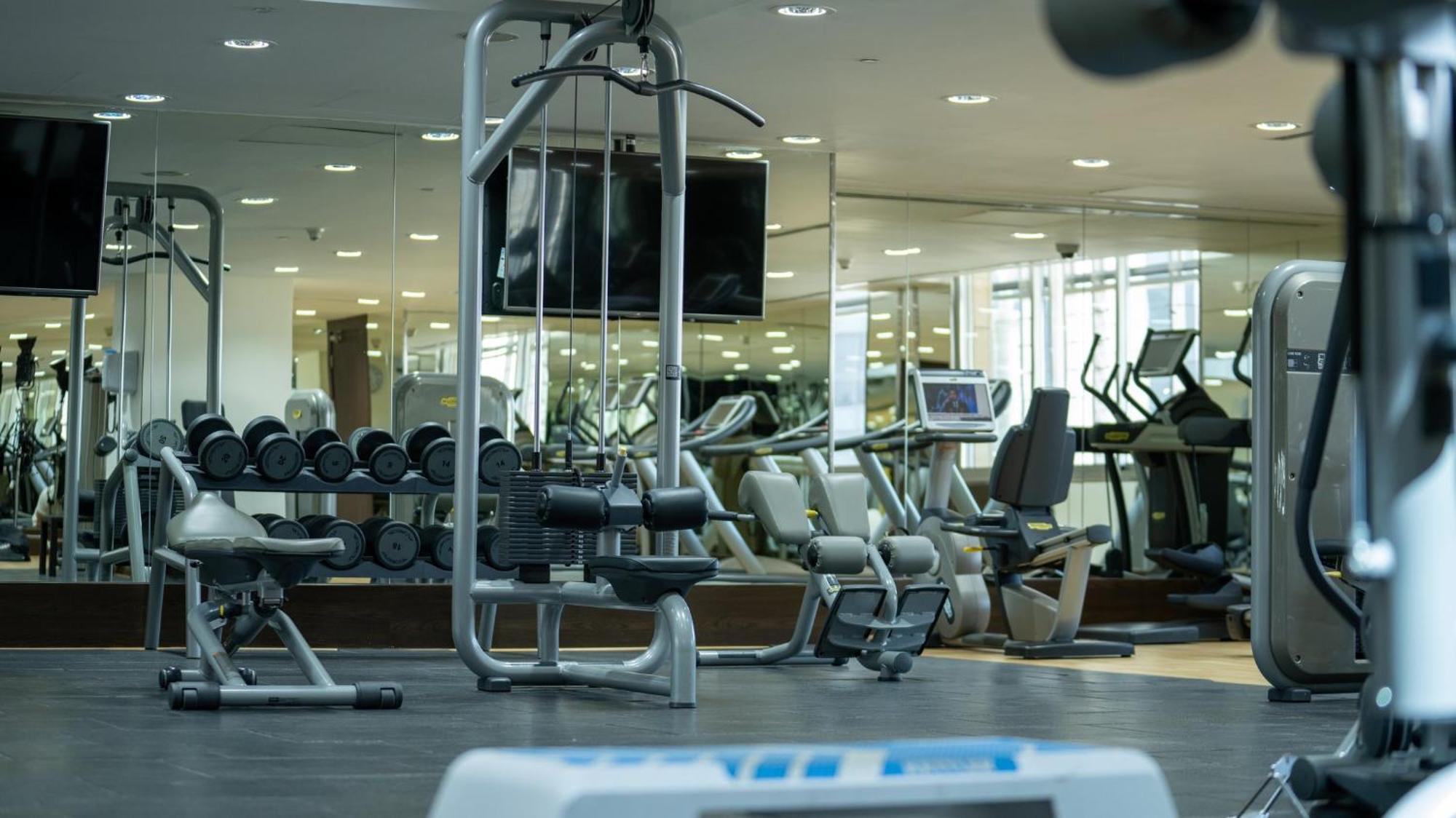 The Abdali Boulevard Hotel Амман Экстерьер фото The gym at the hotel